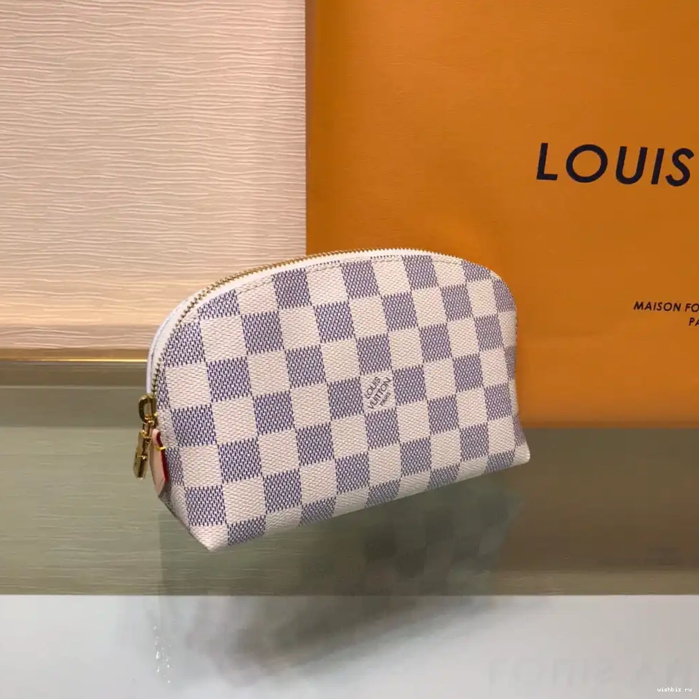 WIS VUITTON COSMETIC POUCH LOUIS 0508